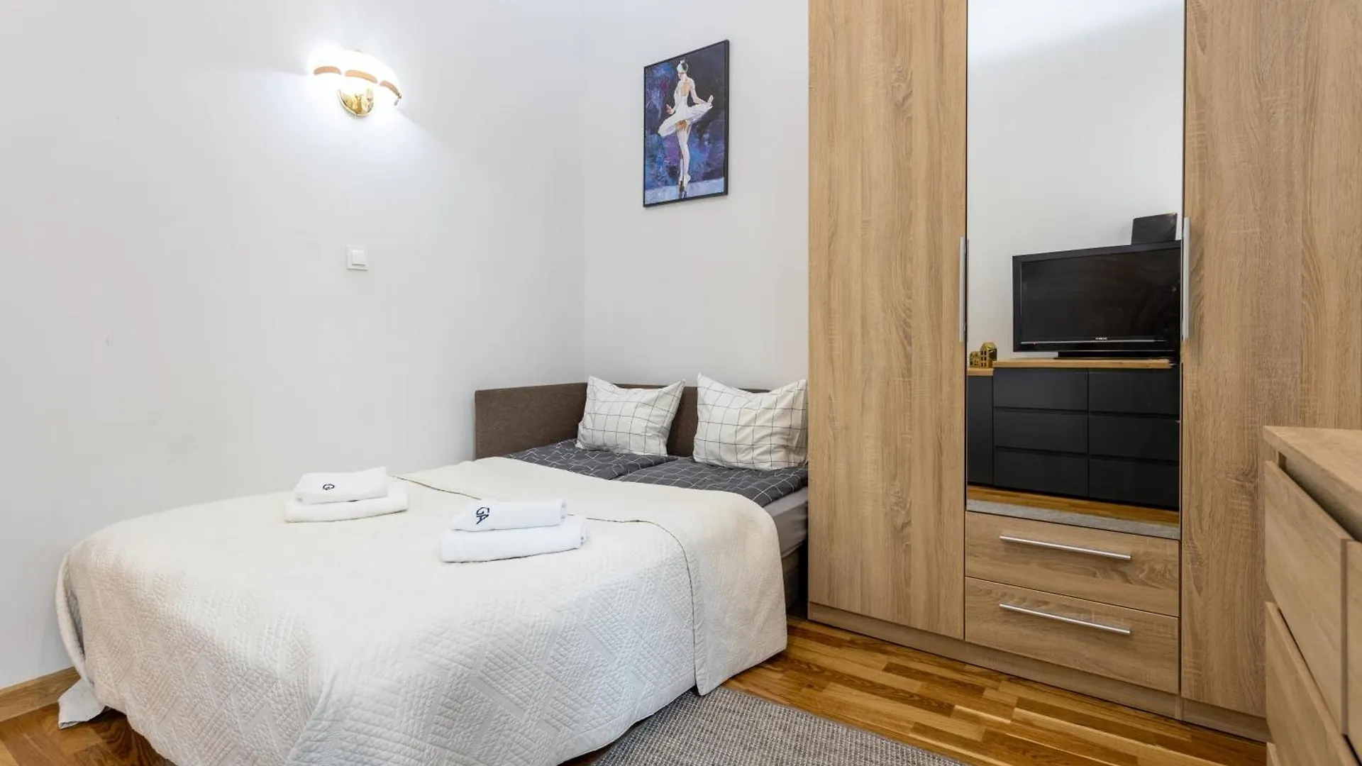 Central Warsaw Apartment - Great Location- Warsaw Stays - Wspolna