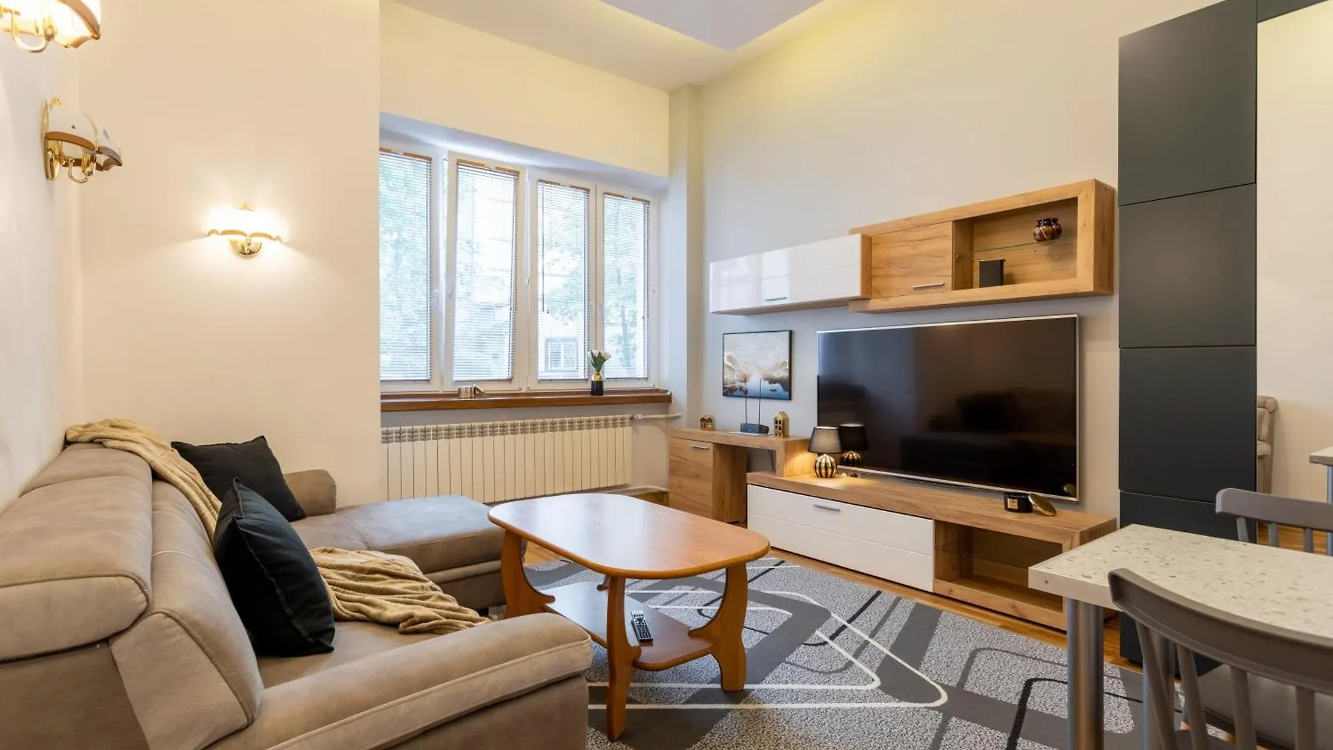 Central Warsaw Apartment - Great Location- Warsaw Stays - Wspolna