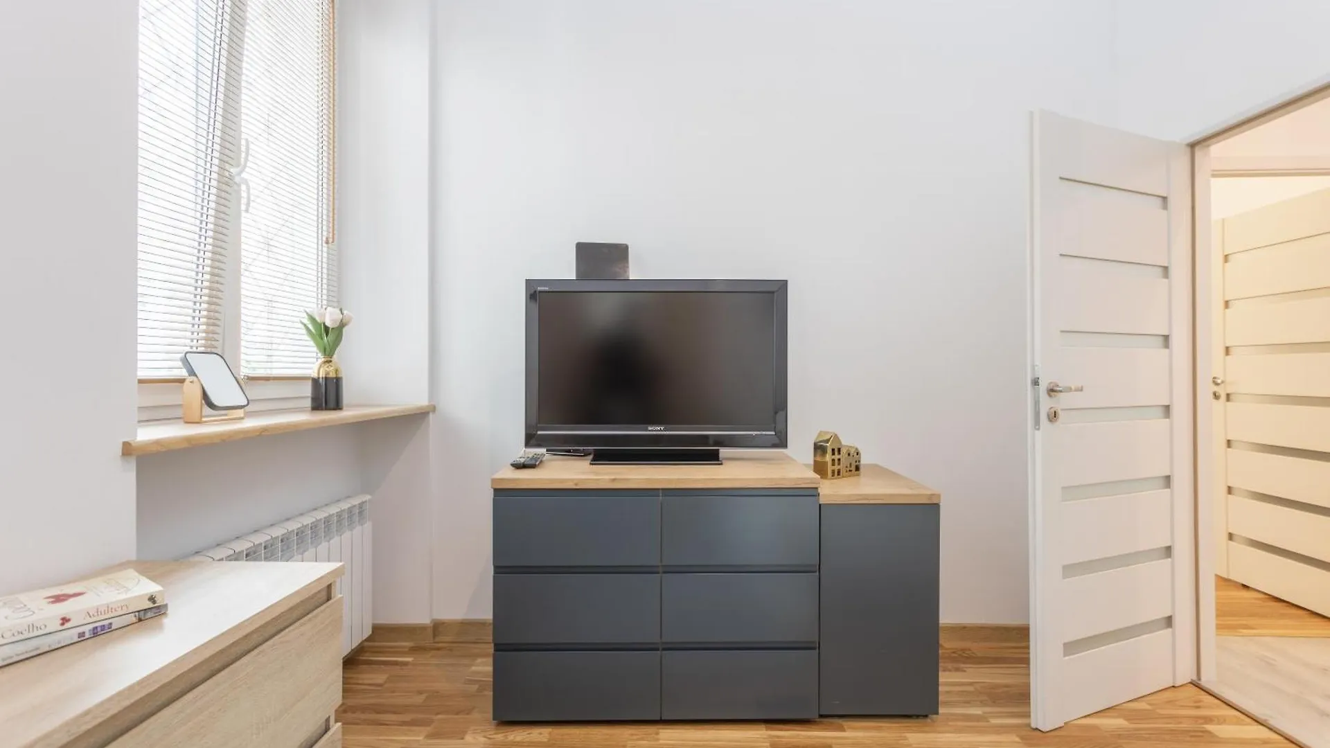 Central Warsaw Apartment - Great Location- Warsaw Stays - Wspolna